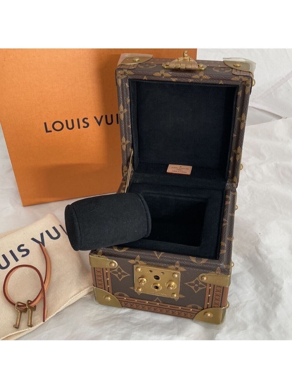 LOUIS Vuitton Monogram Watch/Bracelet Jewelry Trunk